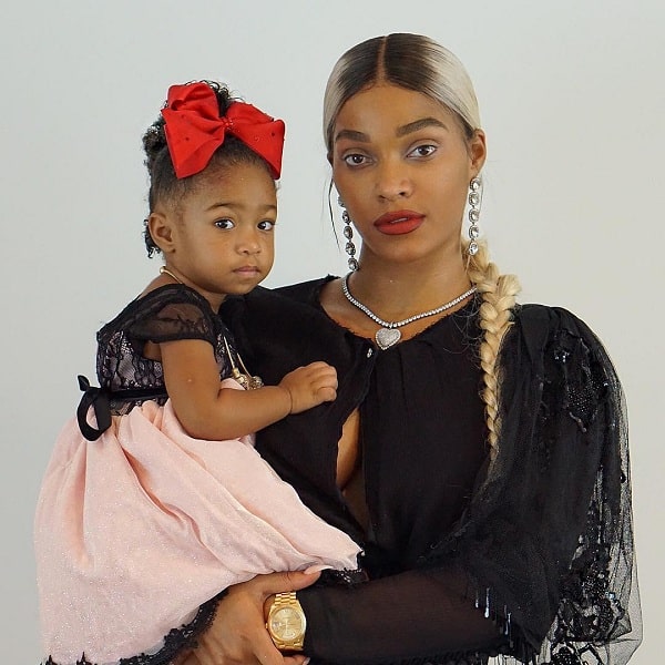 A picture of Bonnie Bella Jordan with her mamma, Joseline Hernandez.